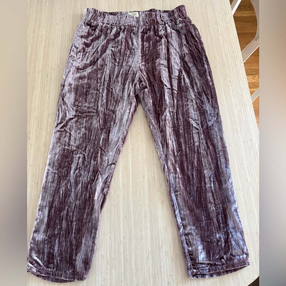 Anthropologie Mauve Velvet Cropped Pants, NWT